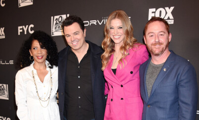 KOLLEGER: Her er paret sammen med skuespillerkollegene Penny Johnson Jerald og Seth MacFarlane. Foto: NTB Scanpix KOLLEGER: Her er paret sammen med skuespillerkollegene Penny Johnson Jerald og Seth MacFarlane. Foto: NTB Scanpix
